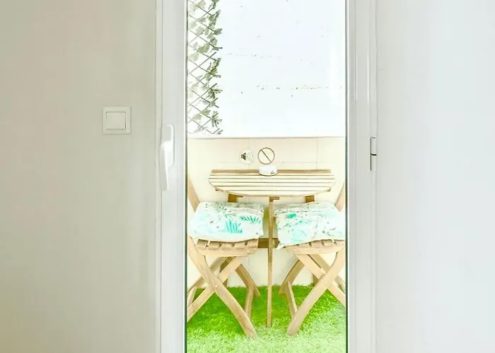 Desconecta Junto Al Mercado De *