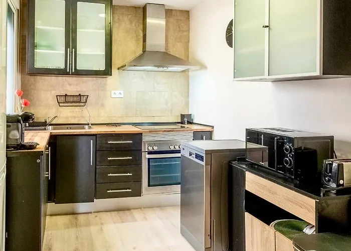 Desconecta Junto Al Mercado De